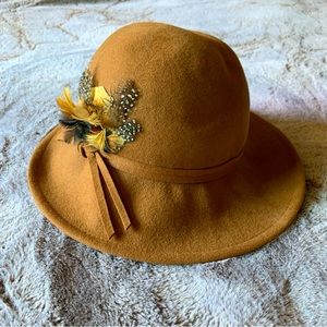 betmar 100% Wool feather hat